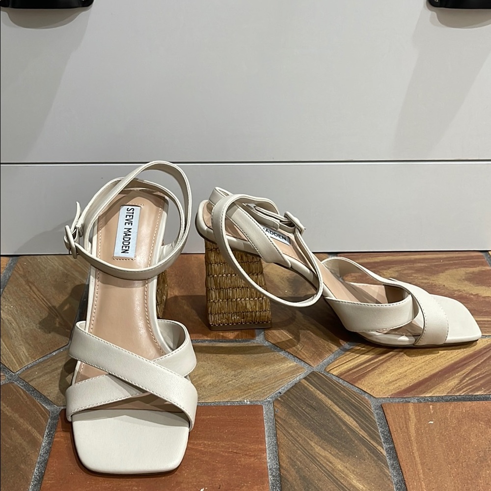 Steve Madden Cream heels with Ankle Strap